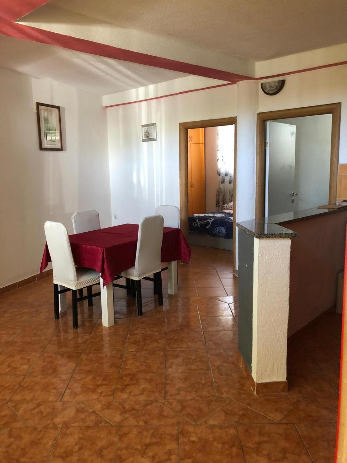 Apartmani Cesarica Карлобаг Екстер'єр фото