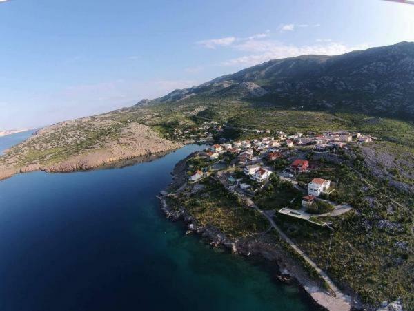Apartmani Cesarica Карлобаг Екстер'єр фото